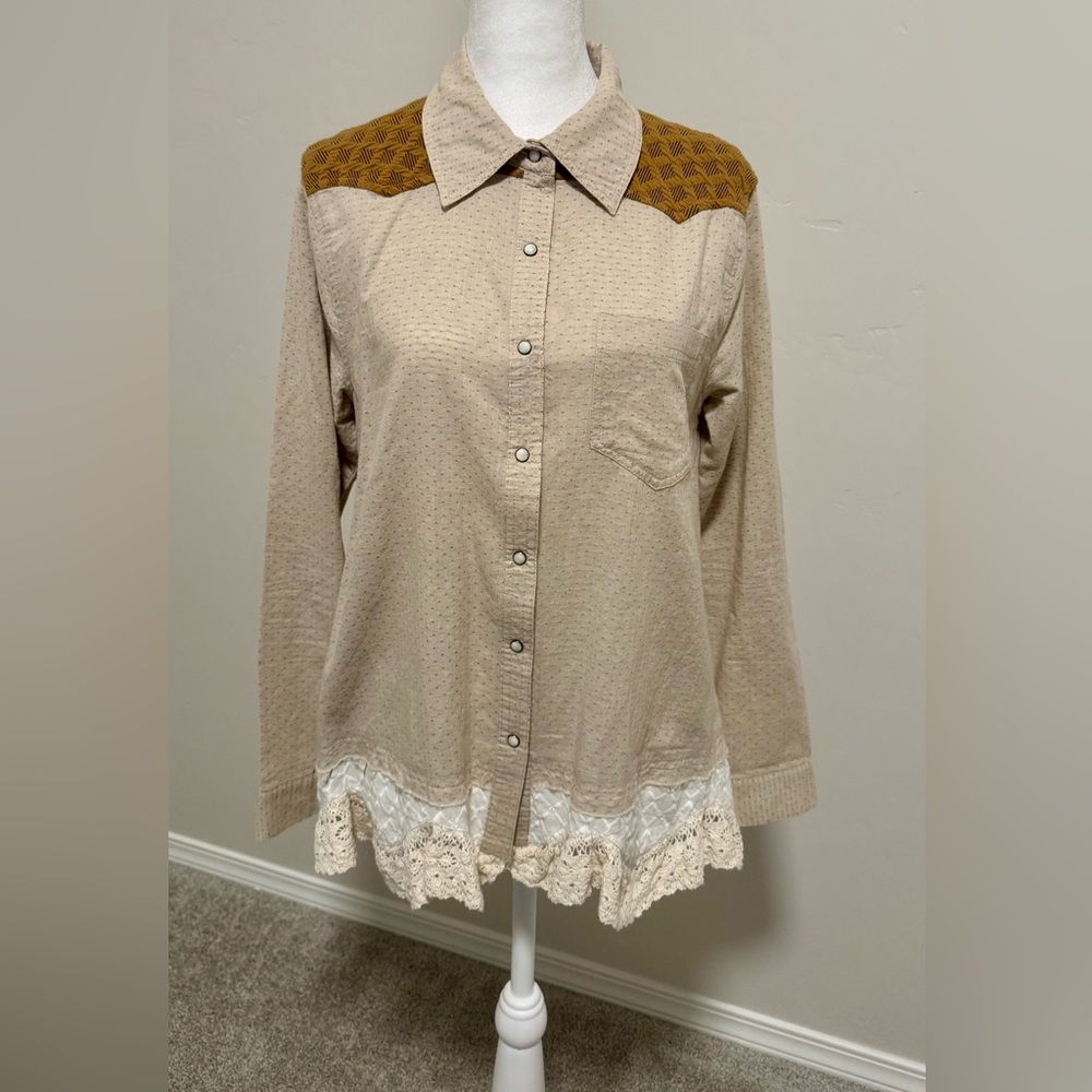 Gimmicks by BKE Beige and Mustard Button-Down Shirt